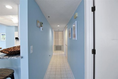 Condo in Sarasota, Florida, 2 bedrooms  № 923014 - photo 24