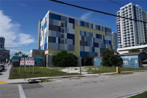 Купить коммерческую недвижимость в Майами, Флорида № 28136 - фото 3