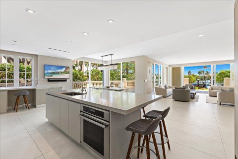 Copropriété à vendre à Miami Beach, Floride: 4 chambres, 298.77 m2 № 1095766 - photo 14