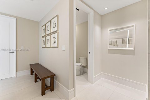 Copropriété à vendre à Miami Beach, Floride: 4 chambres, 298.77 m2 № 1095766 - photo 22