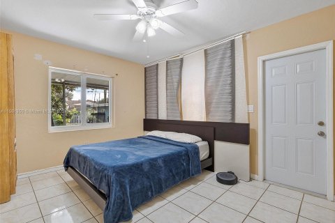 Villa ou maison à vendre à Miami Springs, Floride: 4 chambres, 269.04 m2 № 1095765 - photo 26