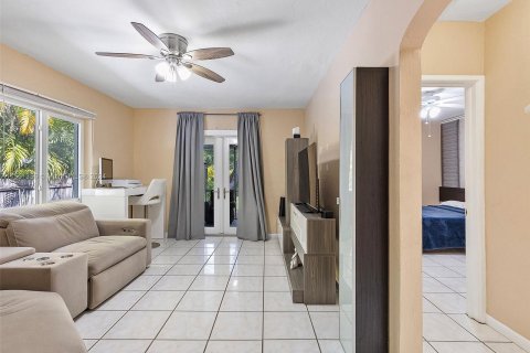 Villa ou maison à vendre à Miami Springs, Floride: 4 chambres, 269.04 m2 № 1095765 - photo 22