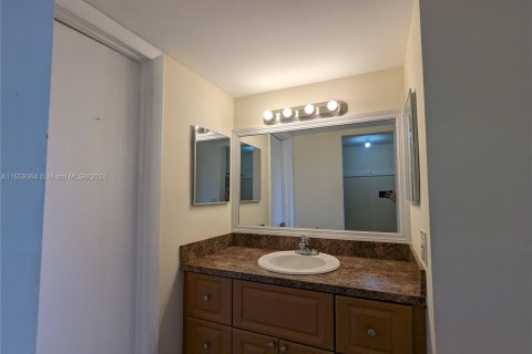 Condominio en venta en Miramar, Florida, 2 dormitorios, 116.13 m2 № 1097252 - foto 19