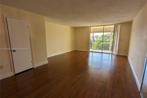 Condominio en venta en Miramar, Florida, 2 dormitorios, 116.13 m2 № 1097252 - foto 10