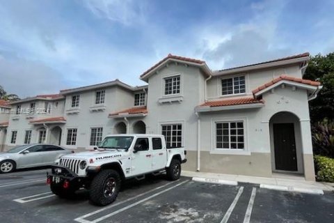 Copropriété à vendre à Miami Gardens, Floride: 3 chambres, 128.02 m2 № 1292315 - photo 1