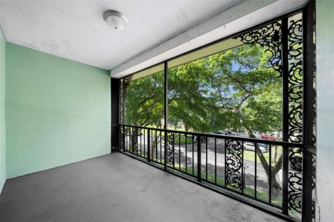 Condominio en venta en Lauderhill, Florida, 1 dormitorio, 74.32 m2 № 1277794 - foto 15