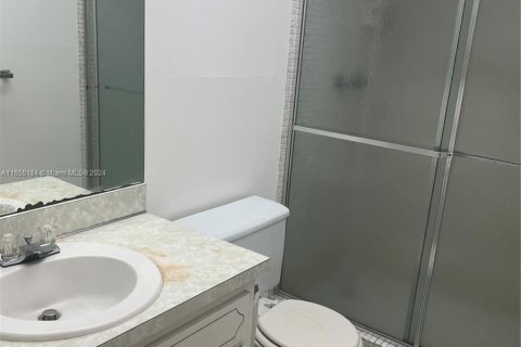 Copropriété à vendre à Lauderdale Lakes, Floride: 2 chambres, 94.85 m2 № 1353968 - photo 18