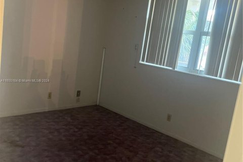 Copropriété à vendre à Lauderdale Lakes, Floride: 2 chambres, 94.85 m2 № 1353968 - photo 17