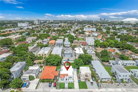 Villa ou maison à vendre à Miami, Floride: 3 chambres, 144.56 m2 № 1353933 - photo 2