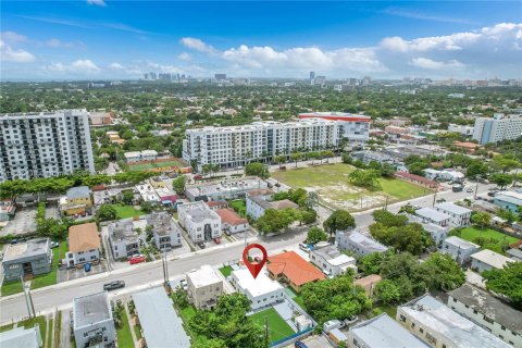 Villa ou maison à vendre à Miami, Floride: 3 chambres, 144.56 m2 № 1353933 - photo 4