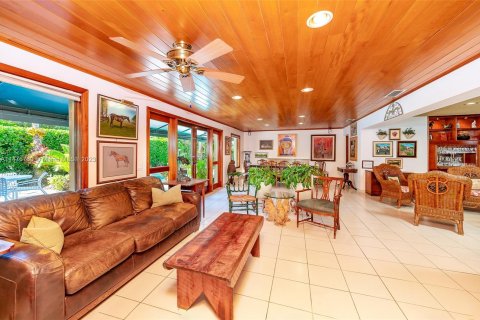 Casa en venta en Key Biscayne, Florida, 6 dormitorios, 278.99 m2 № 804580 - foto 9