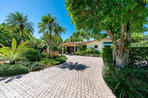 House in Key Biscayne, Florida 6 bedrooms, 278.99 sq.m. № 804580 - photo 5
