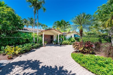 House in Key Biscayne, Florida 6 bedrooms, 278.99 sq.m. № 804580 - photo 3