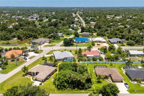 Terreno en venta en Port Charlotte, Florida № 1263644 - foto 1