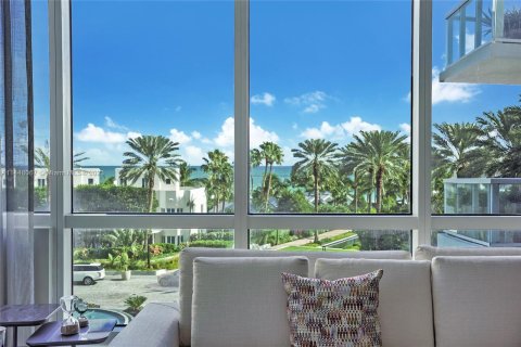 Condo in Miami Beach, Florida, 3 bedrooms  № 711756 - photo 3