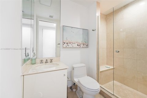 Condo in Miami Beach, Florida, 3 bedrooms  № 711756 - photo 15