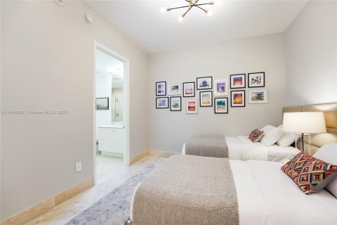 Condo in Miami Beach, Florida, 3 bedrooms  № 711756 - photo 16