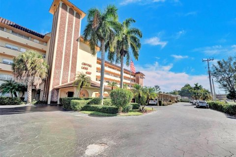 Condominio en venta en Deerfield Beach, Florida, 2 dormitorios, 92.9 m2 № 850978 - foto 1