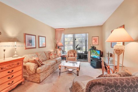 Condominio en venta en Deerfield Beach, Florida, 2 dormitorios, 92.9 m2 № 850978 - foto 3