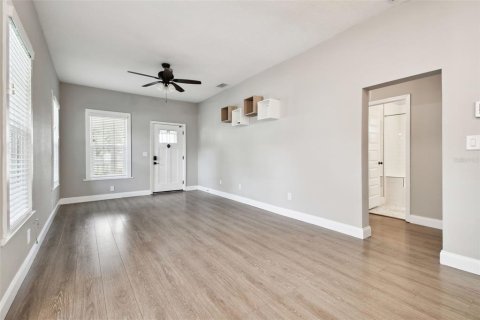 Casa en venta en Tampa, Florida, 3 dormitorios, 121.61 m2 № 1369943 - foto 22