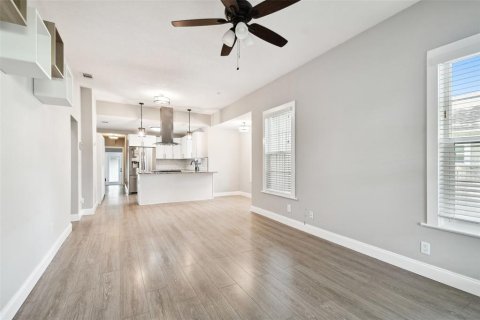 Casa en venta en Tampa, Florida, 3 dormitorios, 121.61 m2 № 1369943 - foto 16