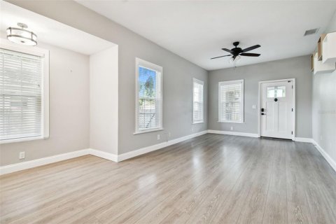 Casa en venta en Tampa, Florida, 3 dormitorios, 121.61 m2 № 1369943 - foto 23