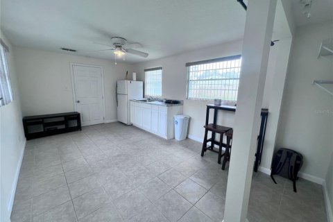 Apartamento en alquiler en DeLand, Florida, 1 dormitorio, 28.61 m2 № 1369977 - foto 5