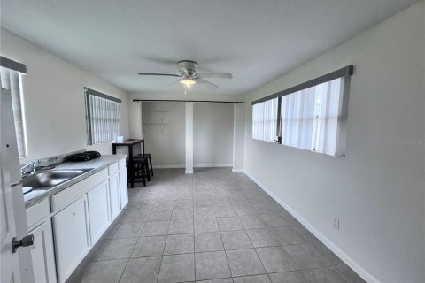 Apartamento en alquiler en DeLand, Florida, 1 dormitorio, 28.61 m2 № 1369977 - foto 4