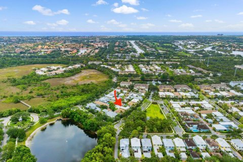 House in Jupiter, Florida 4 bedrooms, 290.41 sq.m. № 1178270 - photo 6