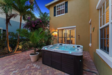 House in Jupiter, Florida 4 bedrooms, 290.41 sq.m. № 1178270 - photo 23