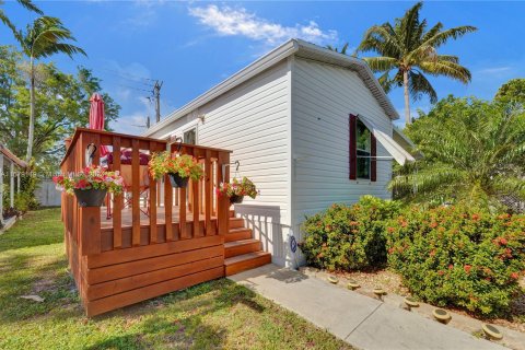 Condo in Dania Beach, Florida, 2 bedrooms  № 1153955 - photo 2