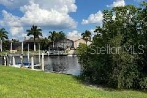 Land in Punta Gorda, Florida № 1374759 - photo 2