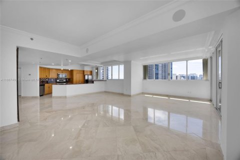 Condo in Miami Beach, Florida, 3 bedrooms  № 1395111 - photo 5