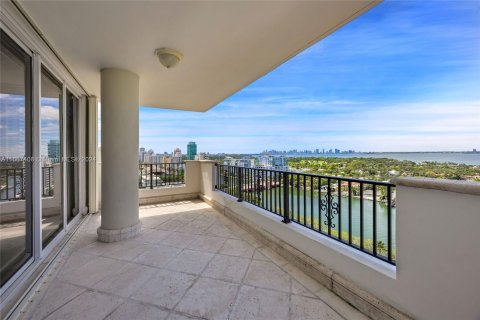 Condo in Miami Beach, Florida, 3 bedrooms  № 1395111 - photo 6