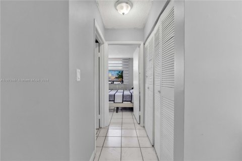 Copropriété à vendre à Miami, Floride: 2 chambres, 83.43 m2 № 1395110 - photo 7