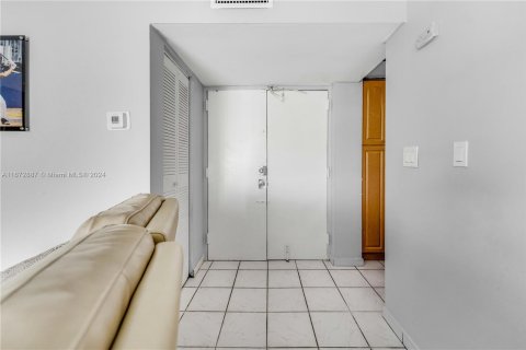 Copropriété à vendre à Miami, Floride: 2 chambres, 83.43 m2 № 1395110 - photo 3