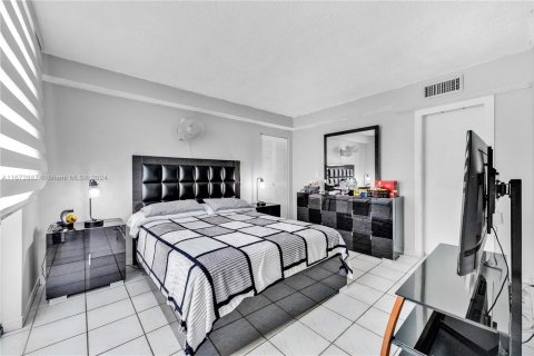 Copropriété à vendre à Miami, Floride: 2 chambres, 83.43 m2 № 1395110 - photo 11