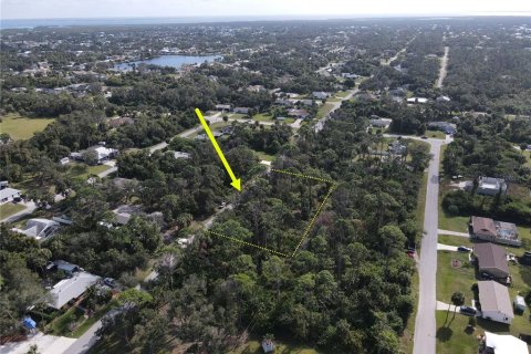 Terreno en venta en Port Charlotte, Florida № 877689 - foto 3