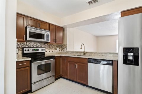 Touwnhouse à vendre à Tampa, Floride: 3 chambres, 124.86 m2 № 1407373 - photo 7