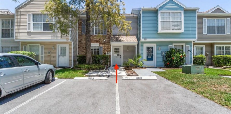 Townhouse in Tampa, Florida 3 bedrooms, 124.86 sq.m. № 1407373