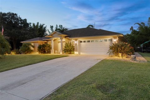 Villa ou maison à vendre à North Port, Floride: 3 chambres, 175.49 m2 № 1317520 - photo 1