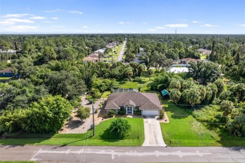 Villa ou maison à vendre à North Port, Floride: 3 chambres, 175.49 m2 № 1317520 - photo 5