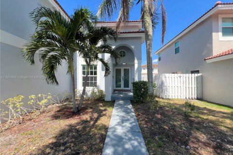 Villa ou maison à vendre à Sunrise, Floride: 4 chambres, 195 m2 № 1223413 - photo 4