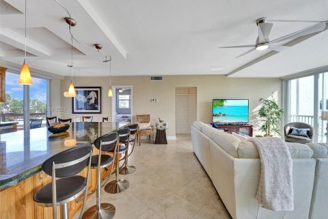 Condo in Lauderdale-by-the-Sea, Florida, 2 bedrooms  № 972536 - photo 21