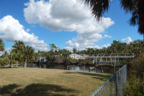 Купить земельный участок в Порт-Шарлотт, Флорида № 242218 - фото 8