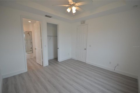 Immobilier commercial à vendre à Port Charlotte, Floride: 243.31 m2 № 1259553 - photo 18