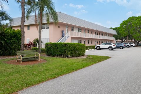 Condo in Jupiter, Florida, 2 bedrooms  № 1182295 - photo 1