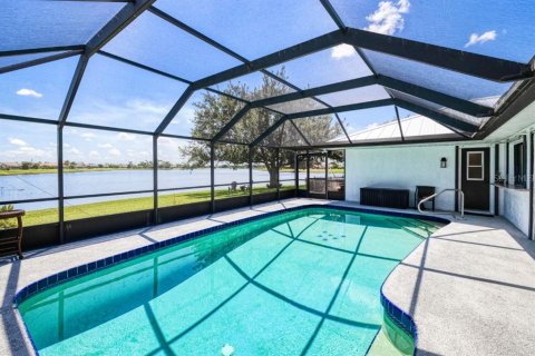 Villa ou maison à vendre à Punta Gorda, Floride: 3 chambres, 217.11 m2 № 1286053 - photo 5