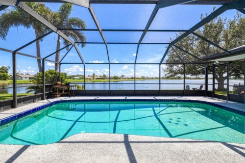 Villa ou maison à vendre à Punta Gorda, Floride: 3 chambres, 217.11 m2 № 1286053 - photo 6