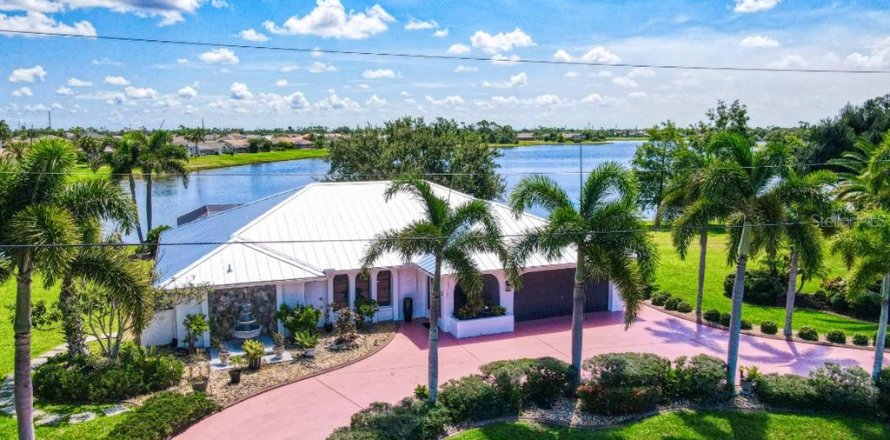 Villa ou maison à Punta Gorda, Floride 3 chambres, 217.11 m2 № 1286053